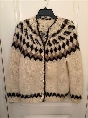 Vintage Hilda Ltd. Icelandic 100% Wool cardigan size large